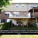 Tuscany 2900 - Classic Italian Style 3Br W Parking Near Airport
